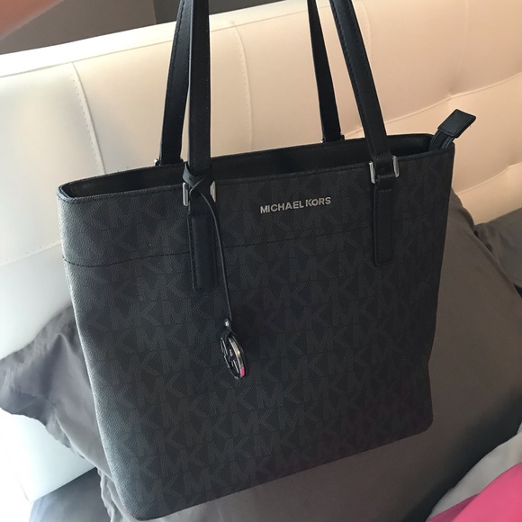 🛑 SOLD 🛑 - Picture 1 of 3